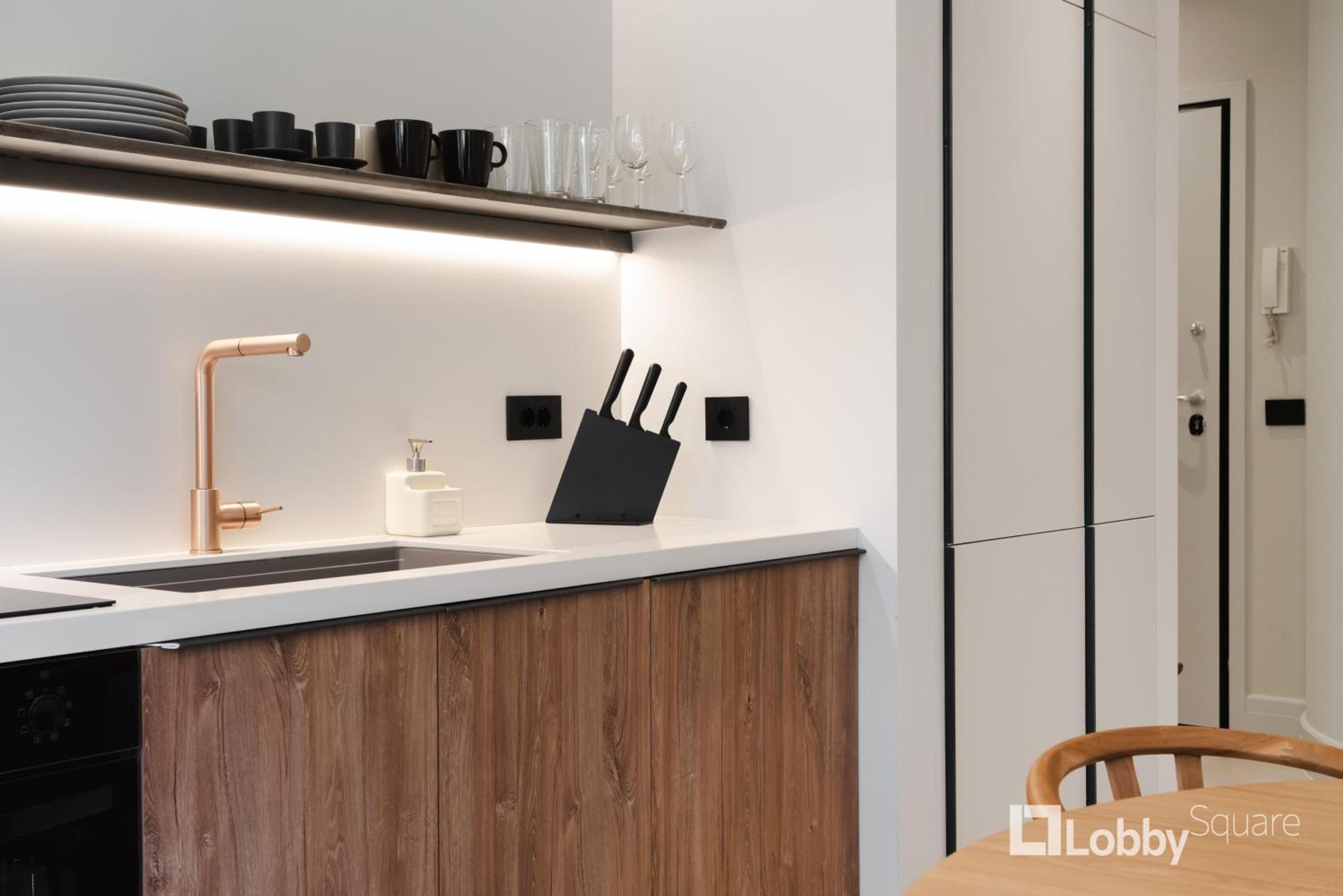 Muse Apartment By Lobbysquare Atenas Exterior foto
