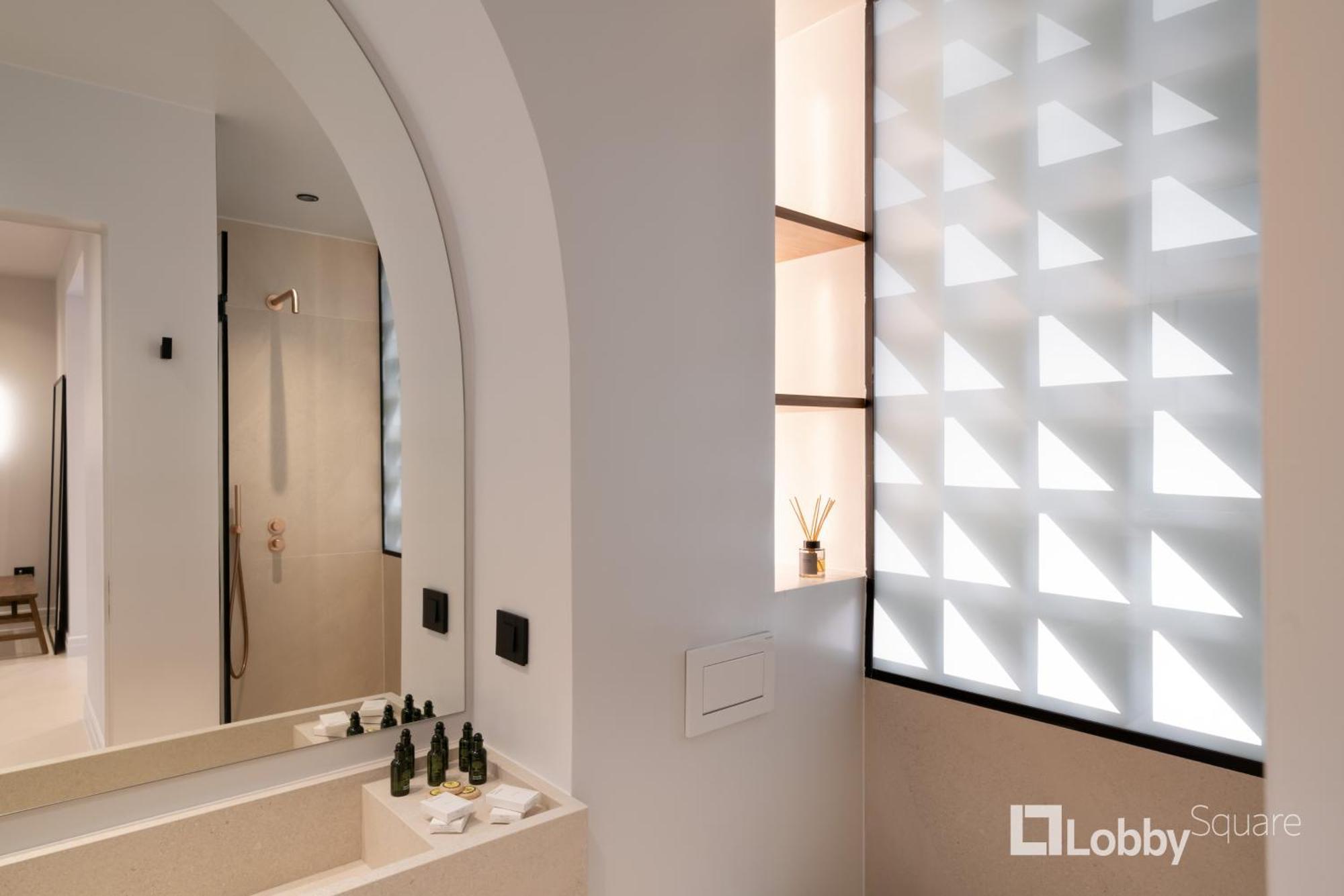 Muse Apartment By Lobbysquare Atenas Exterior foto